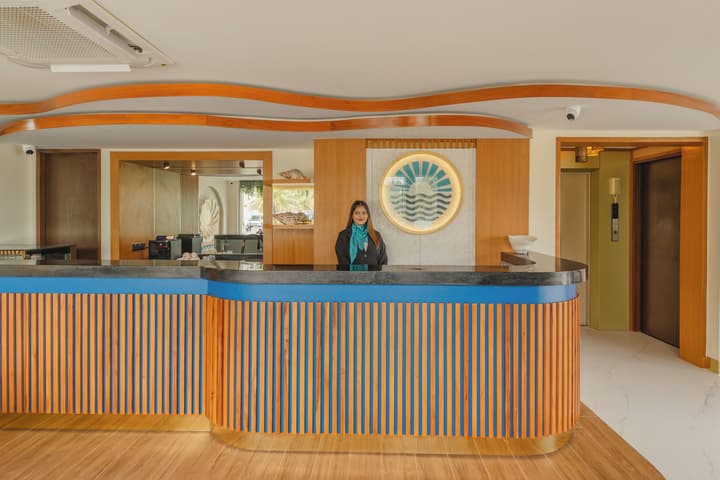 UMET Seaview Hotel Roundtrip Airport Pick up and drop off