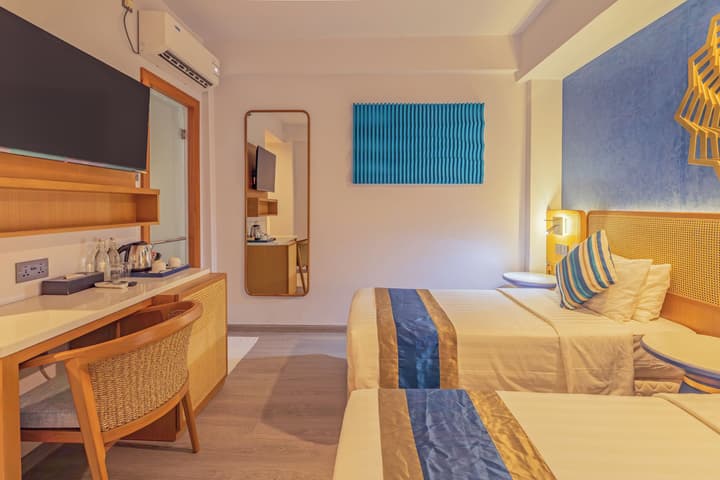 UMET Seaview Hotel Roundtrip Airport Pick up and drop off