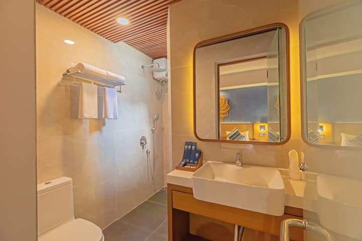 UMET Seaview Hotel Roundtrip Airport Pick up and drop off