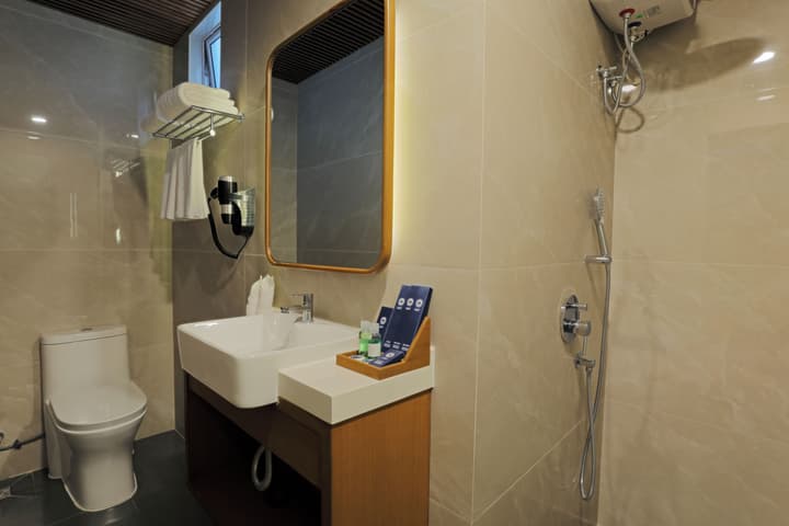 UMET Seaview Hotel Roundtrip Airport Pick up and drop off