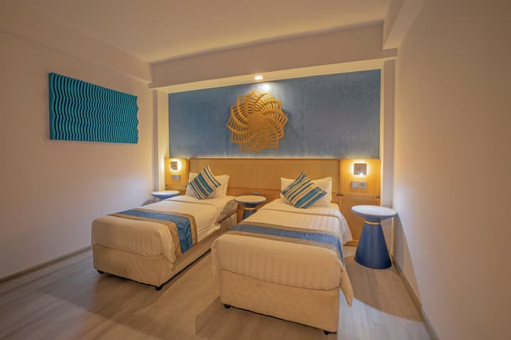 UMET Seaview Hotel Roundtrip Airport Pick up and drop off