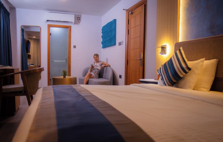UMET Seaview Hotel Roundtrip Airport Pick up and drop off