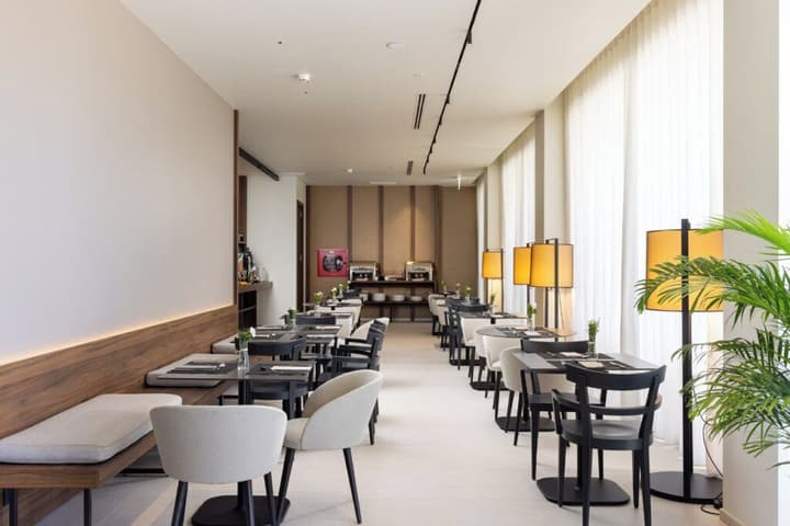 B21 Lifestyle Hotel