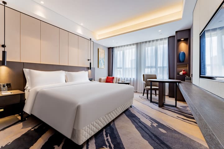 Ramada by Wyndham Bayannur
