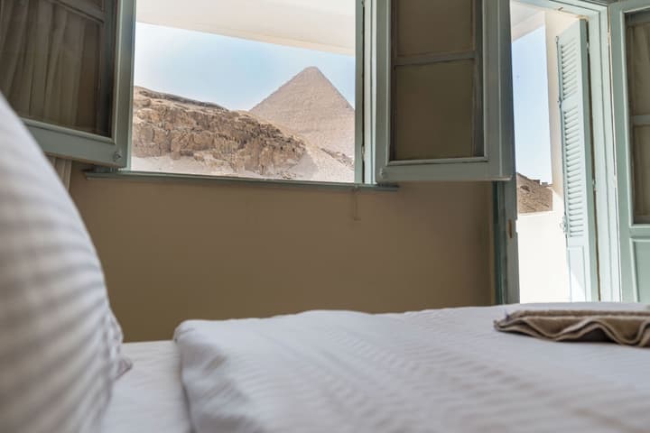 Villa Khufu Pyramids Hotel