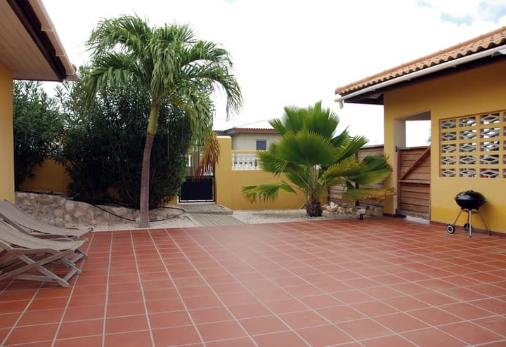 Mirador Apartments