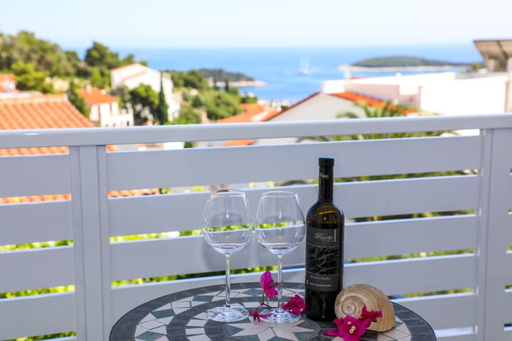 Stella Maris Hvar - Sea View Rooms with Balcony
