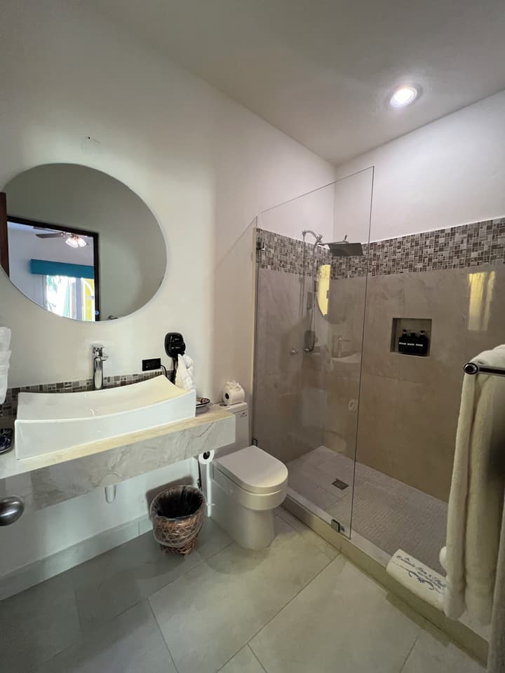 El Encanto Suites
