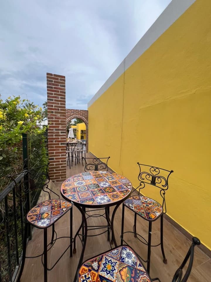 El Encanto Suites
