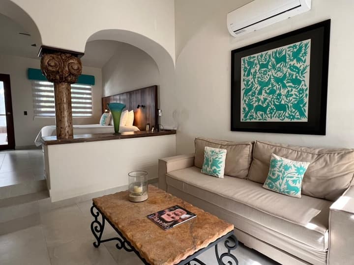 El Encanto Suites