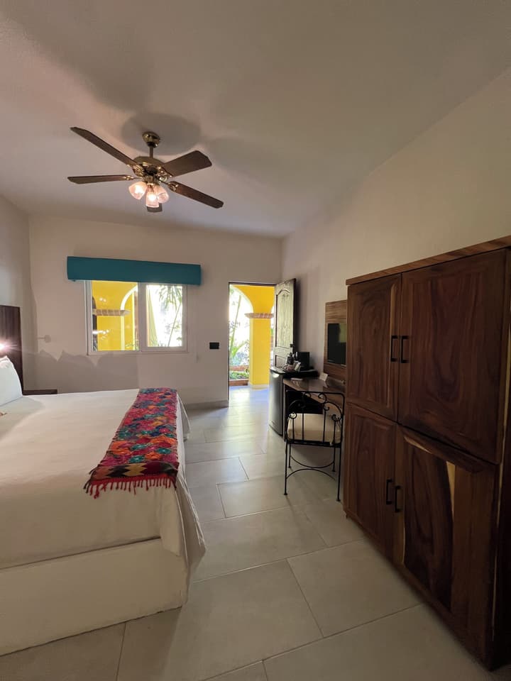 El Encanto Suites