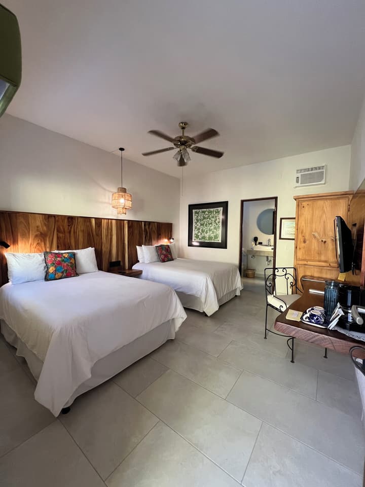 El Encanto Suites