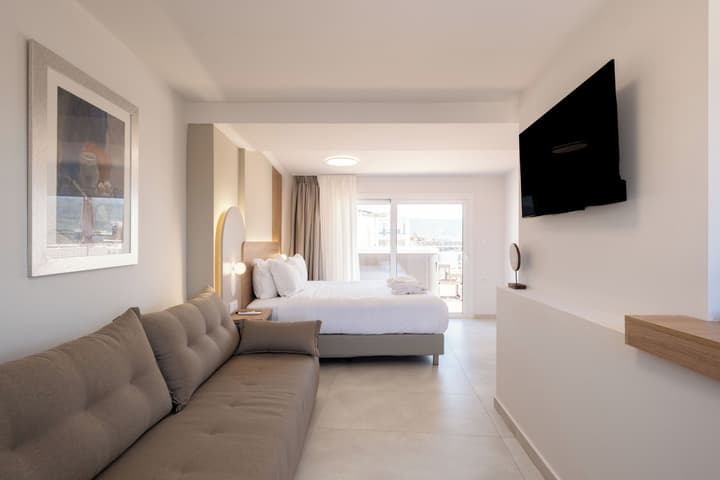 Epavli Grace Hotel