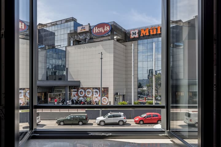 Cora Hotel