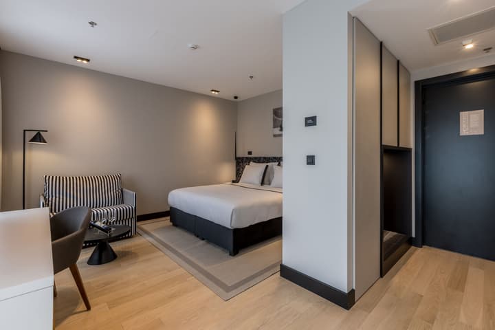 Cora Hotel