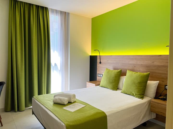 Hotel MG Poniente