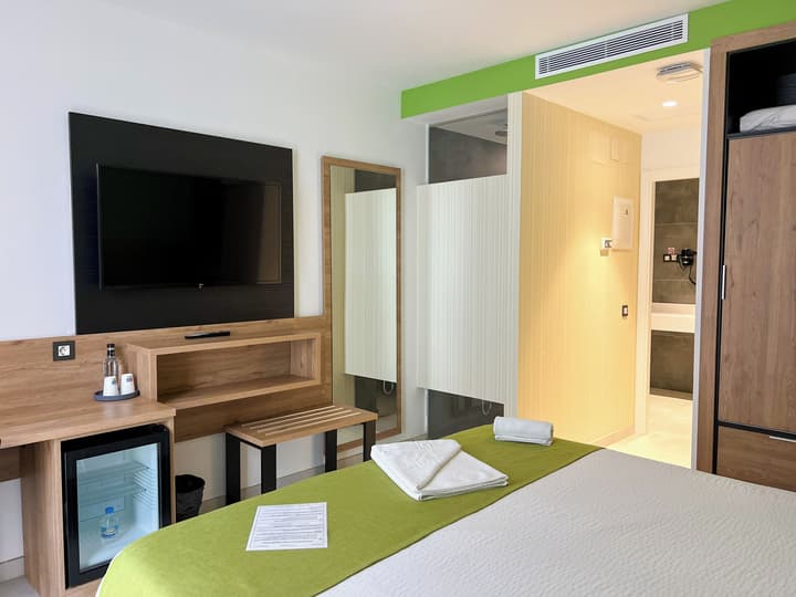 Hotel MG Poniente