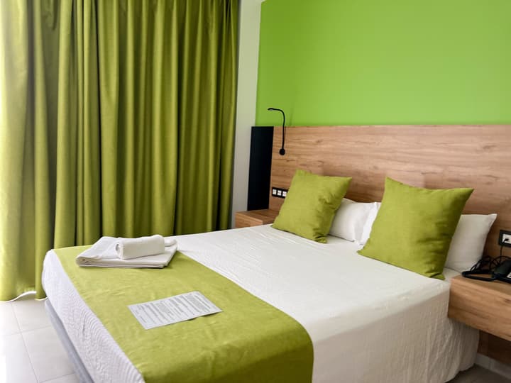 Hotel MG Poniente