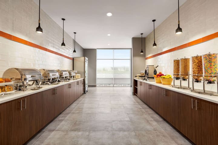 La Quinta Inn & Suites By Wyndham Mount Laurel / Moorestown