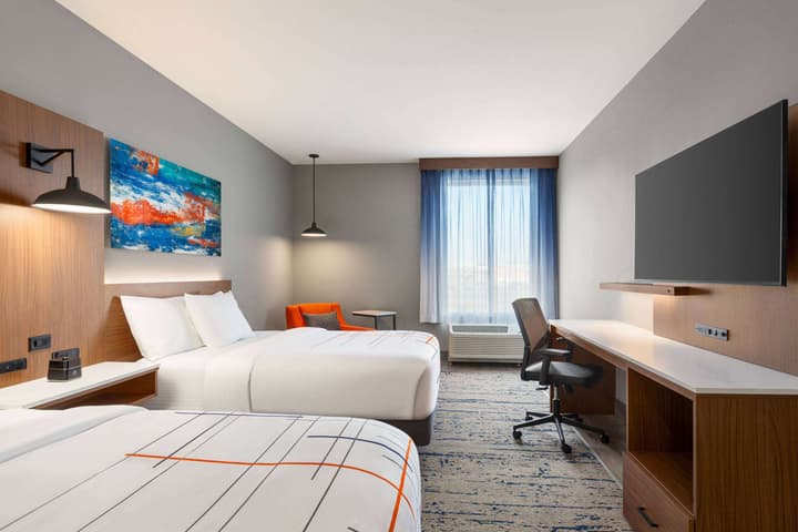 La Quinta Inn & Suites By Wyndham Mount Laurel / Moorestown