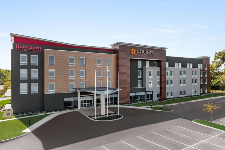 La Quinta Inn & Suites By Wyndham Mount Laurel / Moorestown