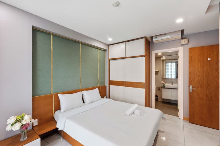 REM Rivergate Garden Pool Signature Apartments