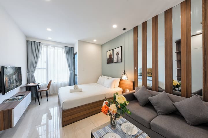 REM Rivergate Garden Pool Signature Apartments