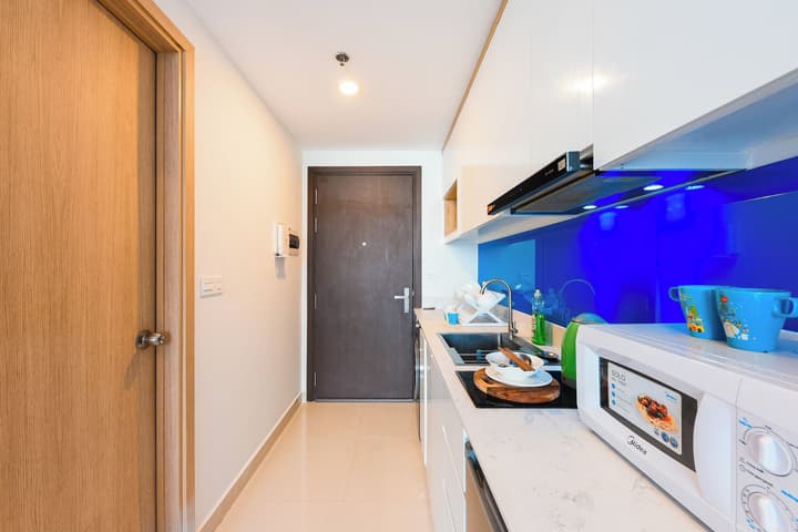 REM Rivergate Garden Pool Signature Apartments