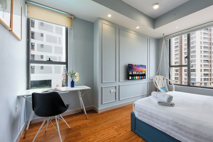 REM Rivergate Garden Pool Signature Apartments