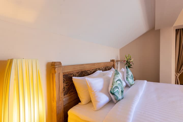 Vannee Golden Sands Beachfront Resort