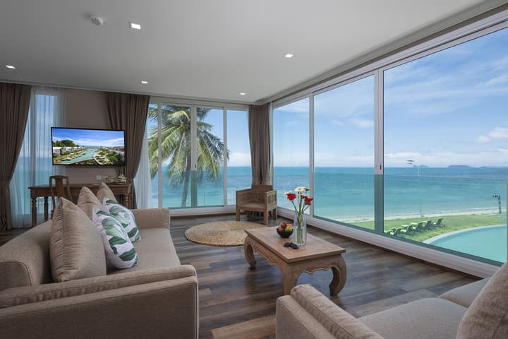 Vannee Golden Sands Beachfront Resort