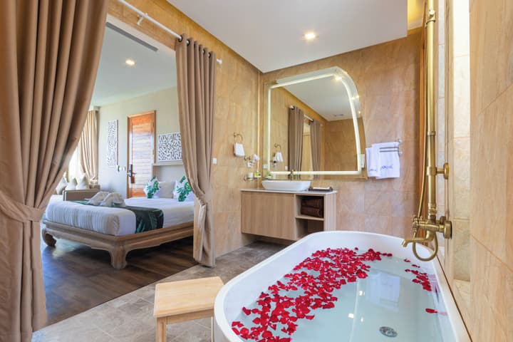 Vannee Golden Sands Beachfront Resort