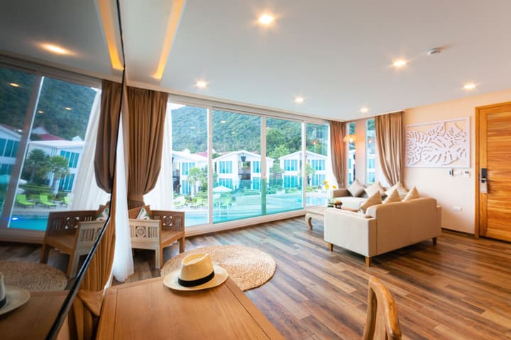 Vannee Golden Sands Beachfront Resort