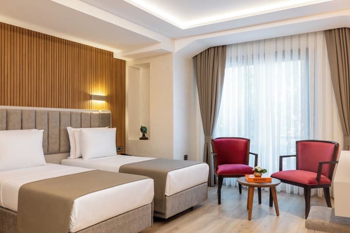 Carina Gold Hotel and Restaurant