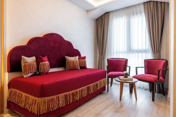Carina Gold Hotel and Restaurant