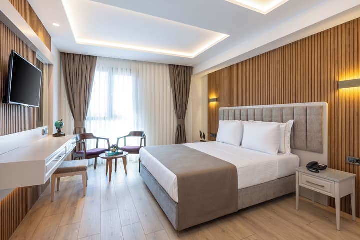 Carina Gold Hotel and Restaurant