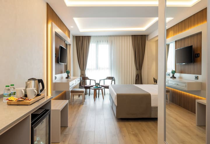 Carina Gold Hotel and Restaurant