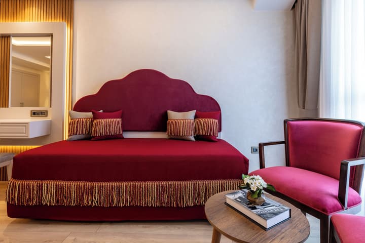Carina Gold Hotel and Restaurant
