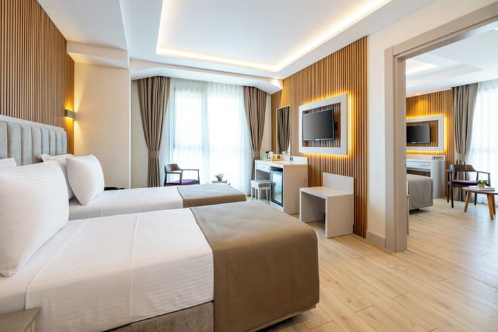 Carina Gold Hotel and Restaurant
