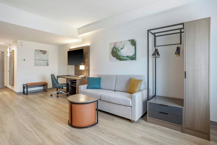 Four Points by Sheraton Newark Airport