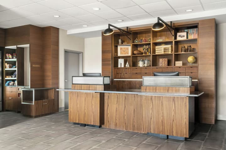 Four Points by Sheraton Newark Airport