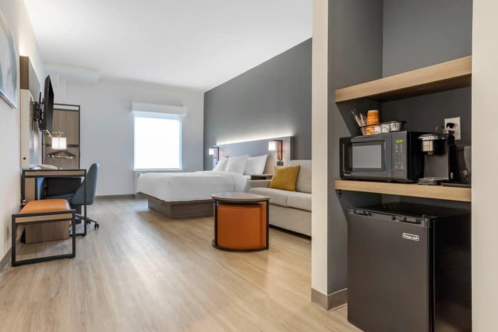 Four Points by Sheraton Newark Airport