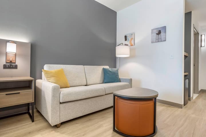 Four Points by Sheraton Newark Airport