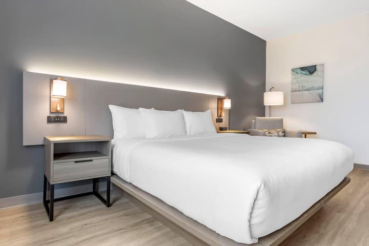 Four Points by Sheraton Newark Airport