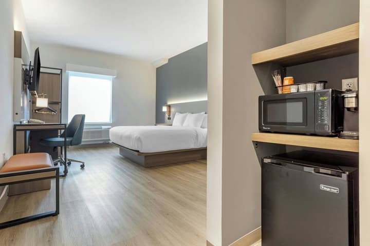 Four Points by Sheraton Newark Airport