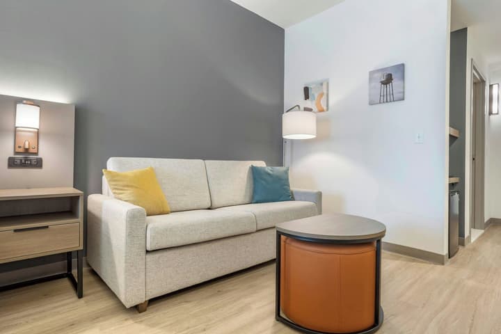Four Points by Sheraton Newark Airport