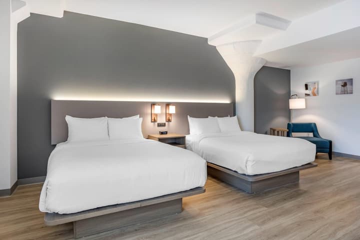 Four Points by Sheraton Newark Airport