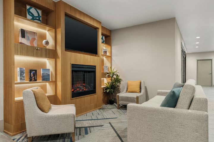 Four Points by Sheraton Newark Airport