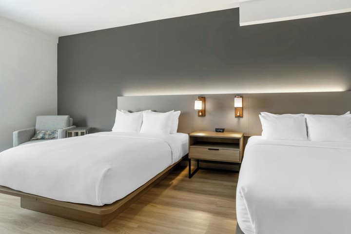 Four Points by Sheraton Newark Airport