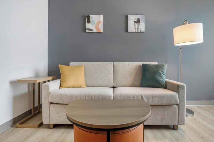 Four Points by Sheraton Newark Airport